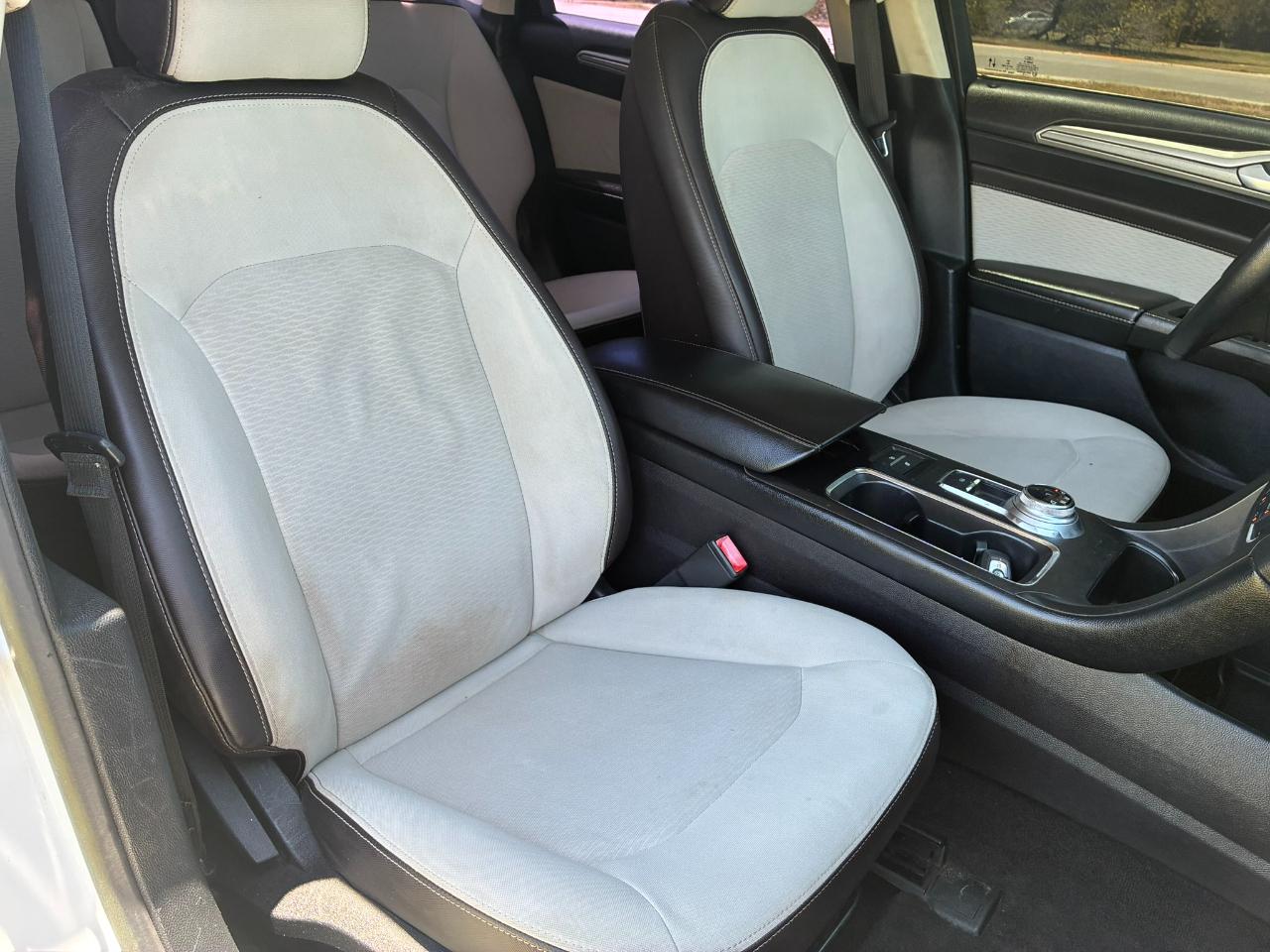 Ford Fusion SE 2020