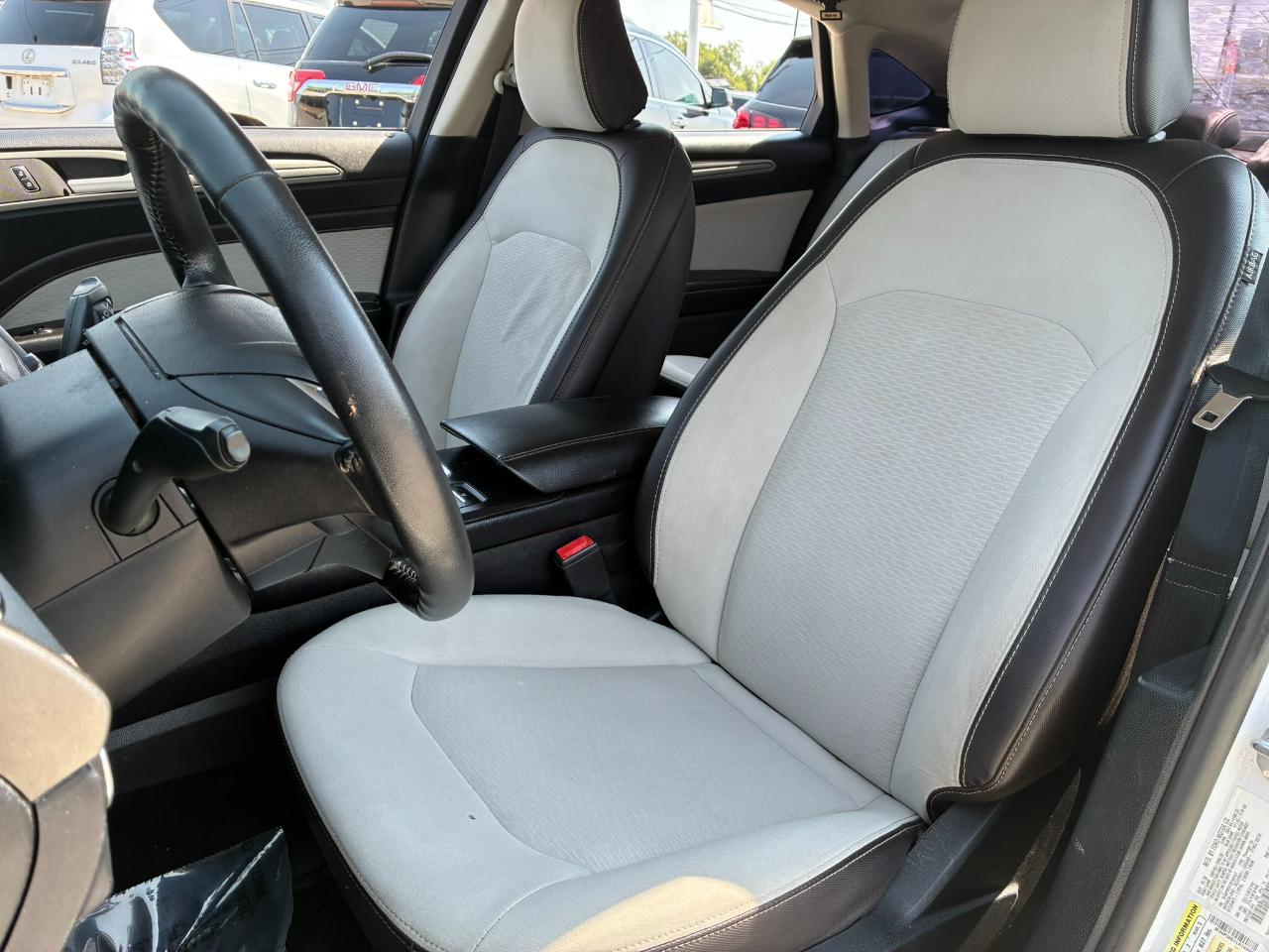 Ford Fusion SE 2020