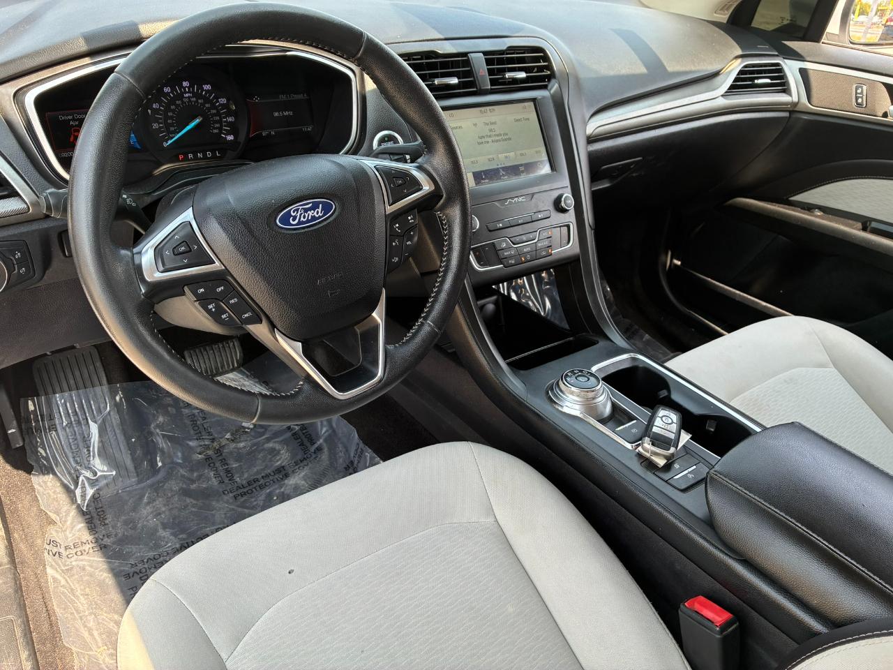 Ford Fusion SE 2020