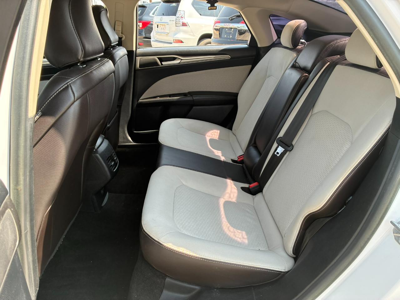 Ford Fusion SE 2020