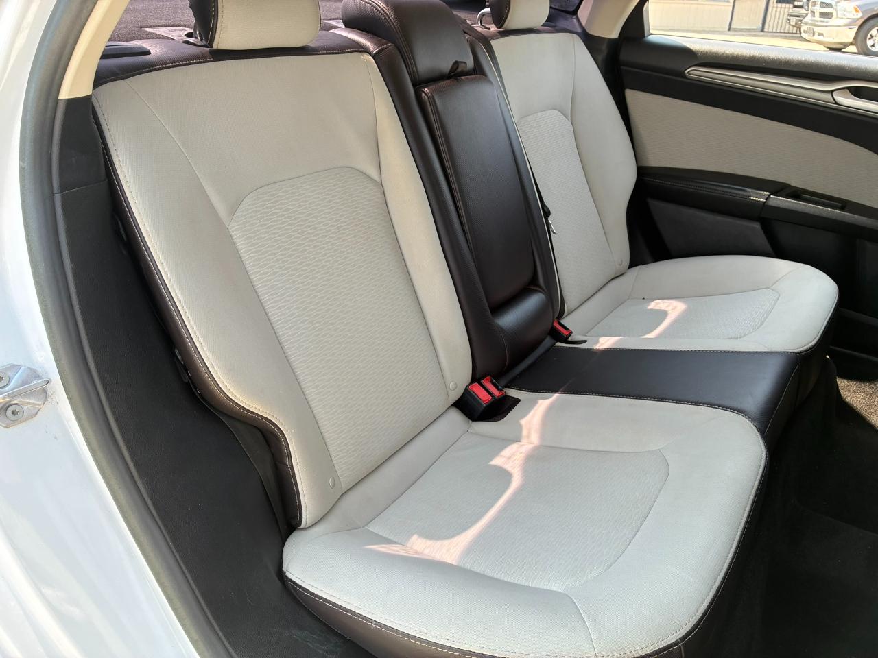 Ford Fusion SE 2020
