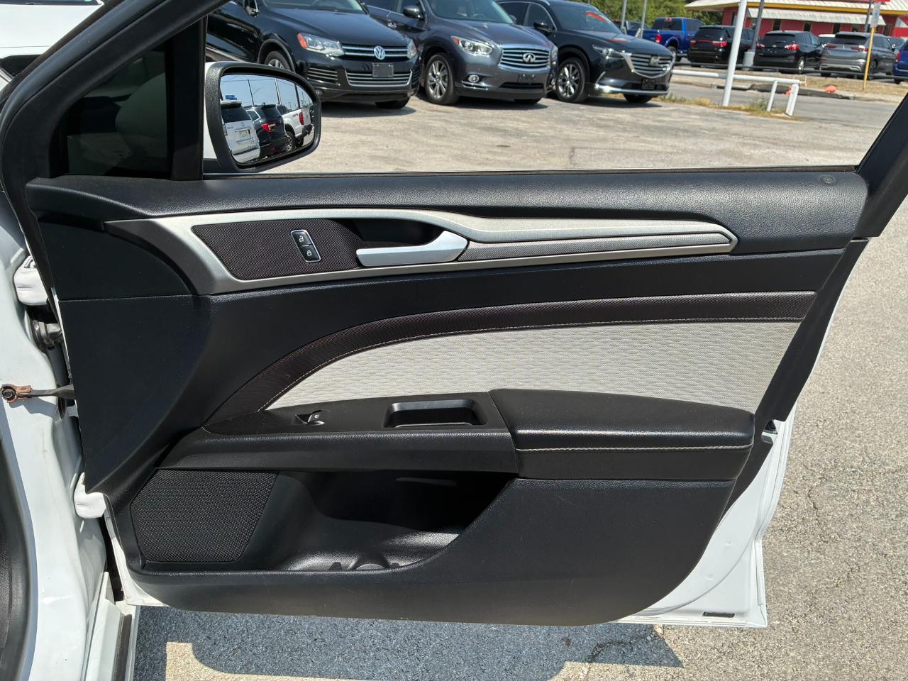 Ford Fusion SE 2020