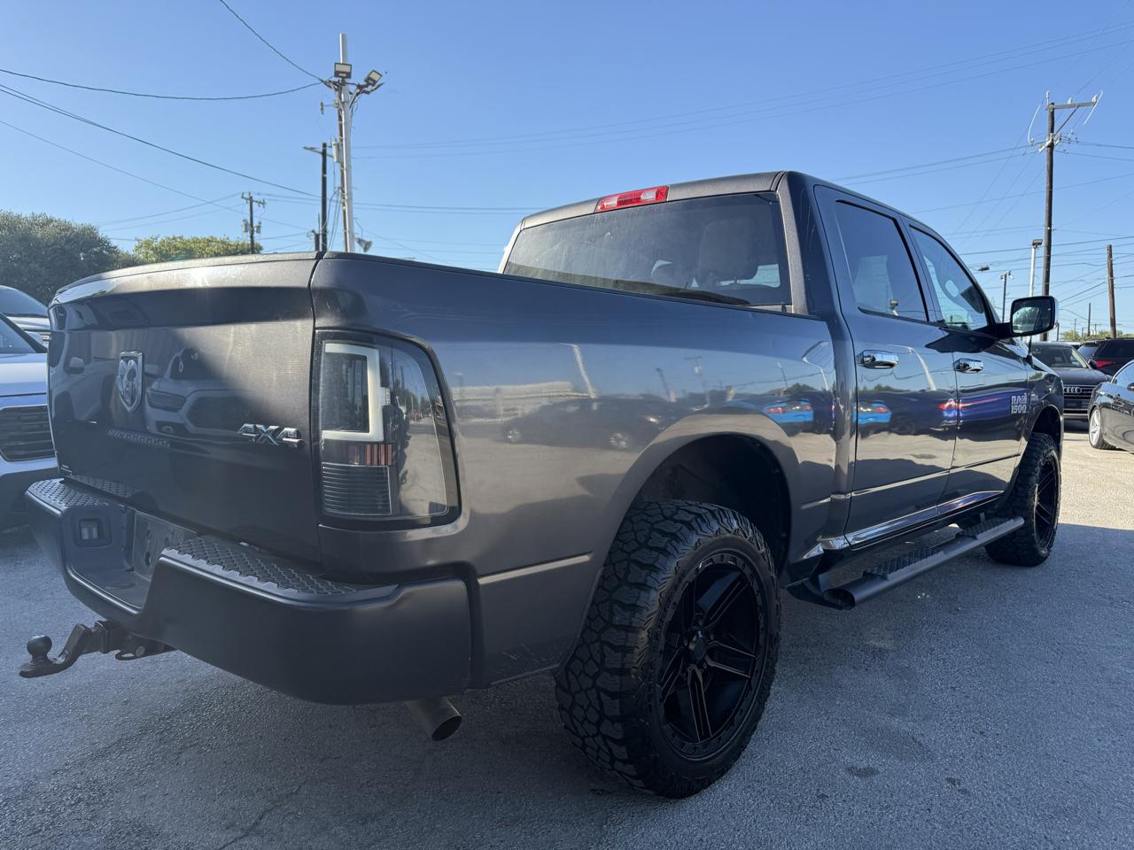RAM 1500 Tradesman Crew Cab SWB 4WD 2018