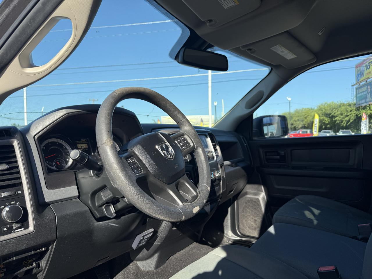RAM 1500 Tradesman Crew Cab SWB 4WD 2018