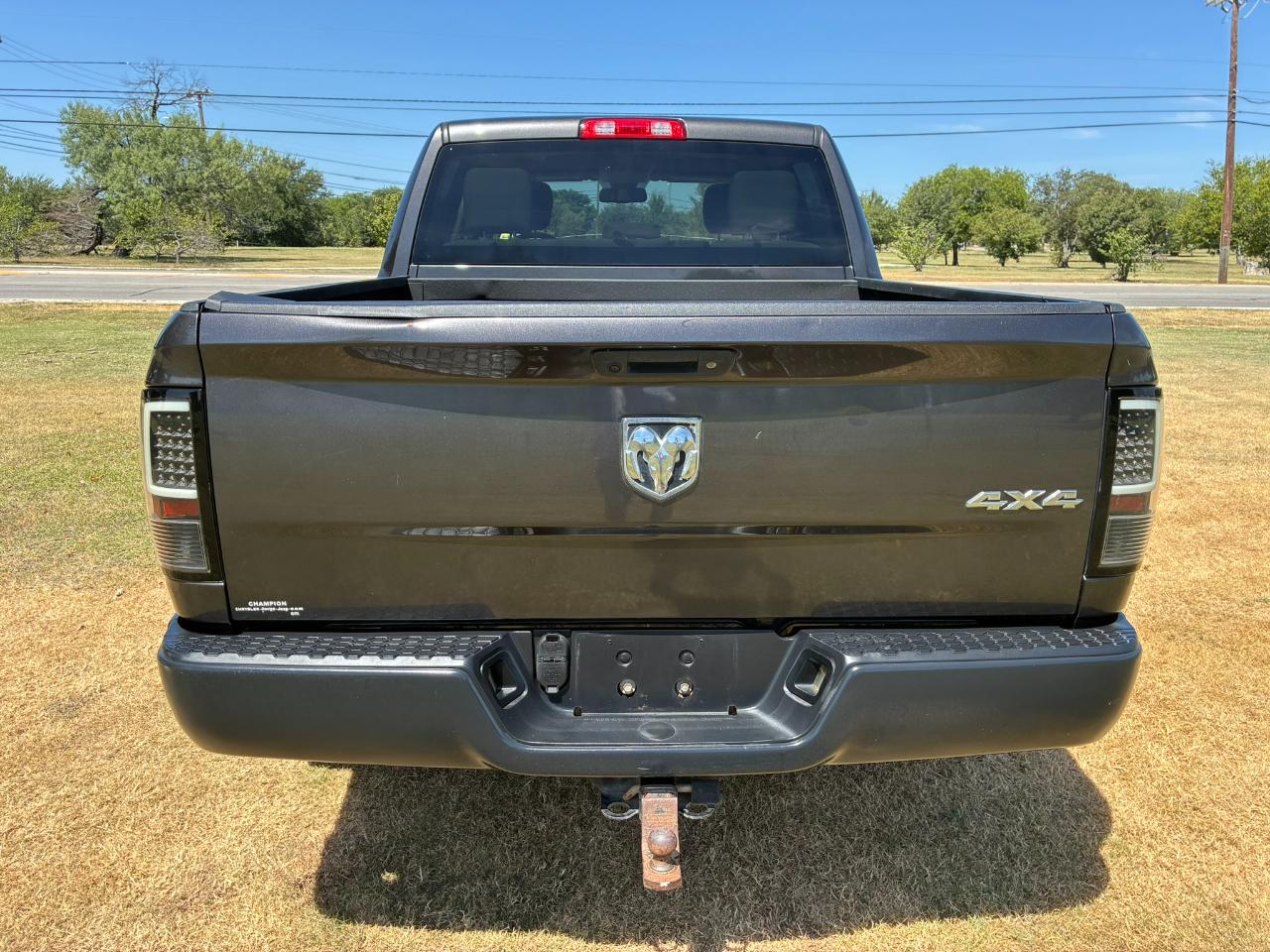 RAM 1500 Tradesman Crew Cab SWB 4WD 2018