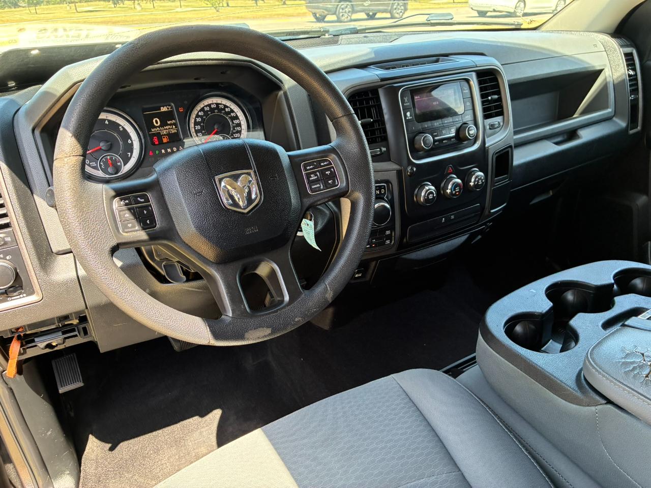 RAM 1500 Tradesman Crew Cab SWB 4WD 2018