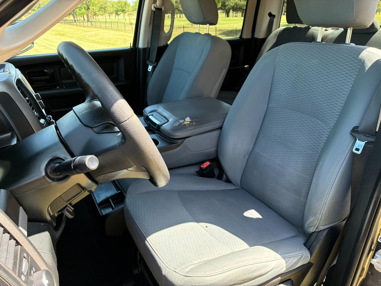 RAM 1500 Tradesman Crew Cab SWB 4WD 2018