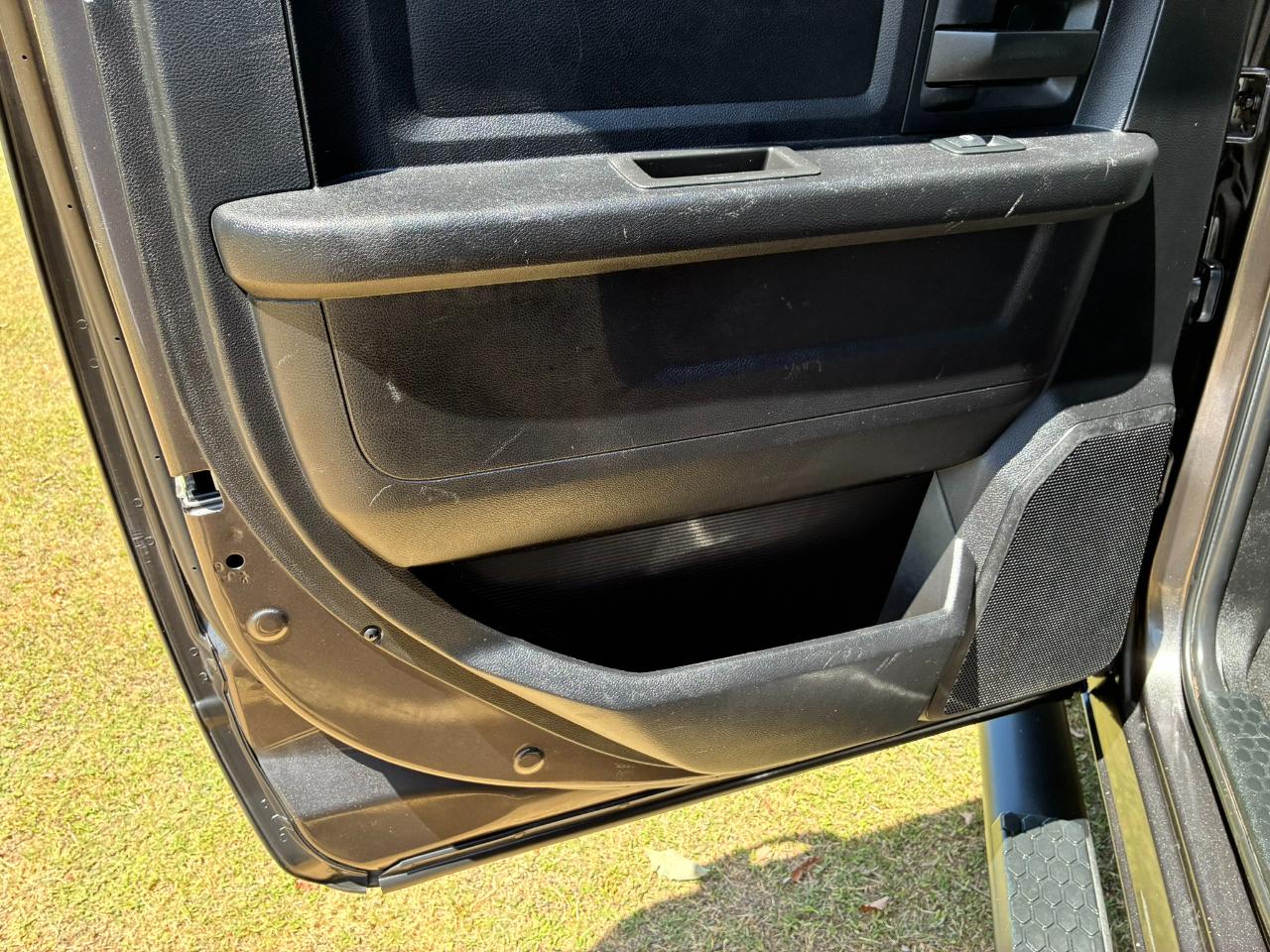 RAM 1500 Tradesman Crew Cab SWB 4WD 2018