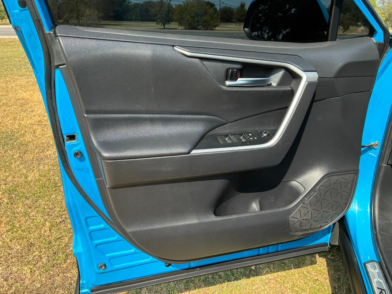 Toyota RAV4 XLE Premium 2021