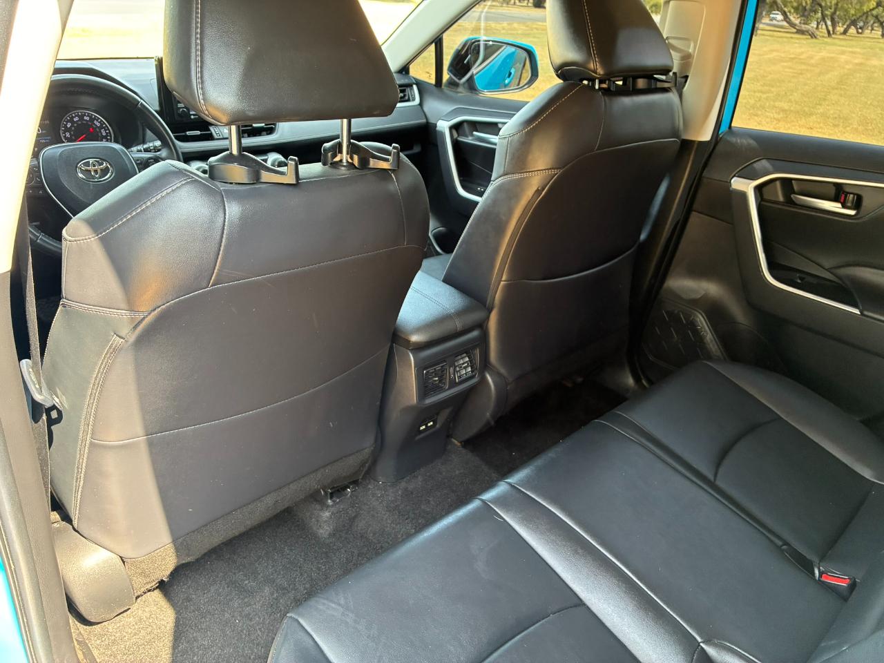 Toyota RAV4 XLE Premium 2021
