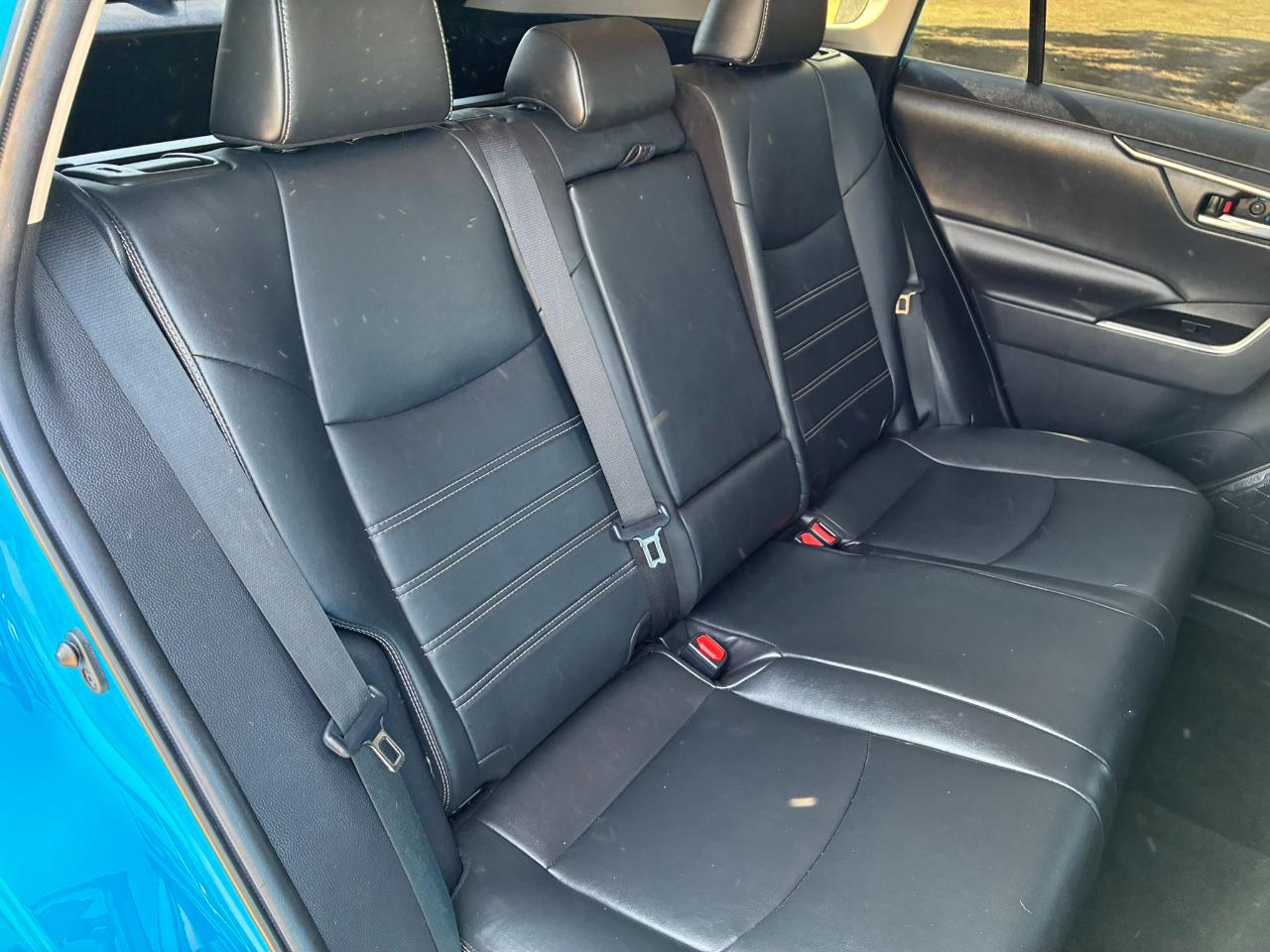 Toyota RAV4 XLE Premium 2021