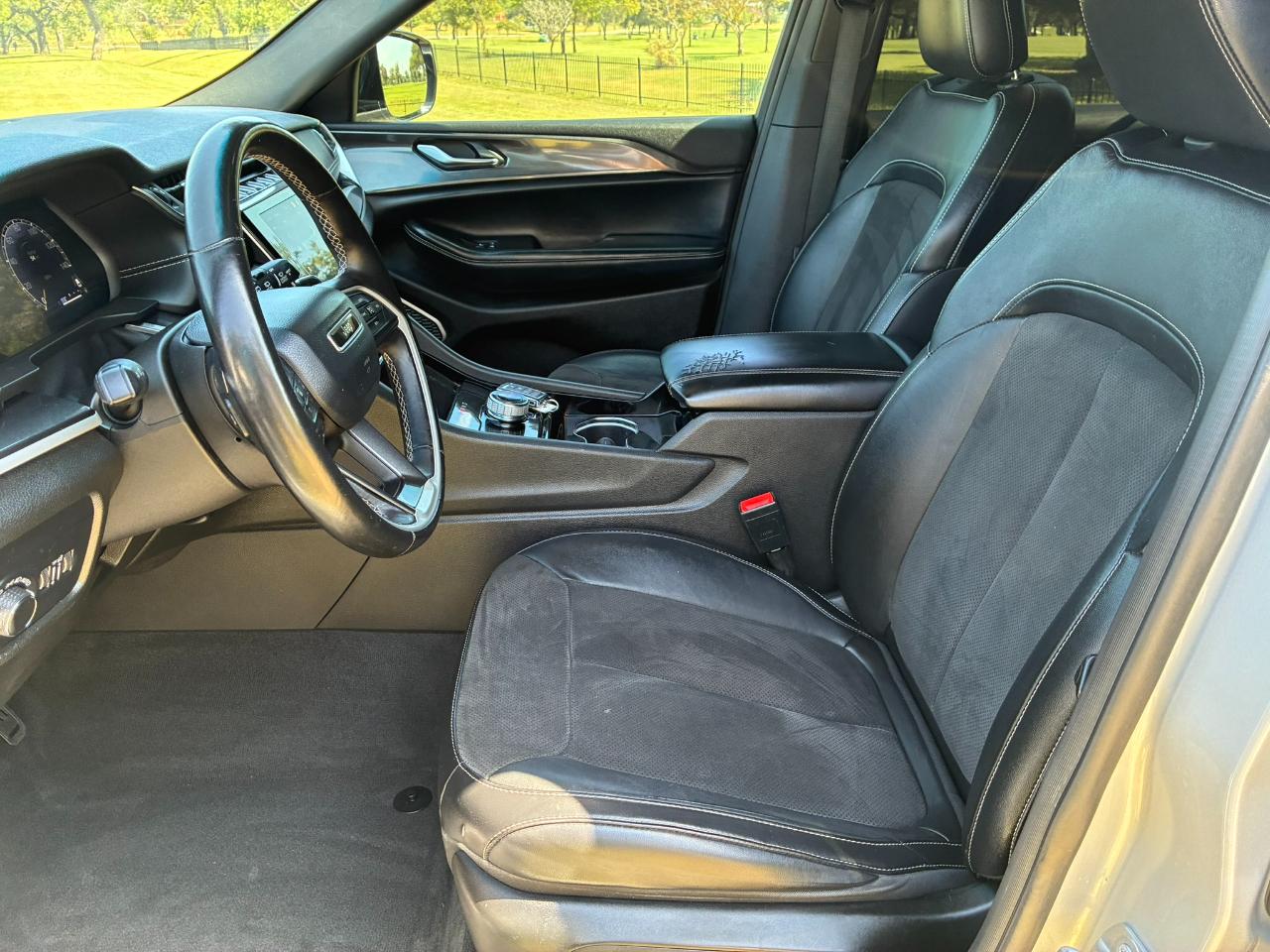 Jeep Grand Cherokee L Laredo 4WD 2022
