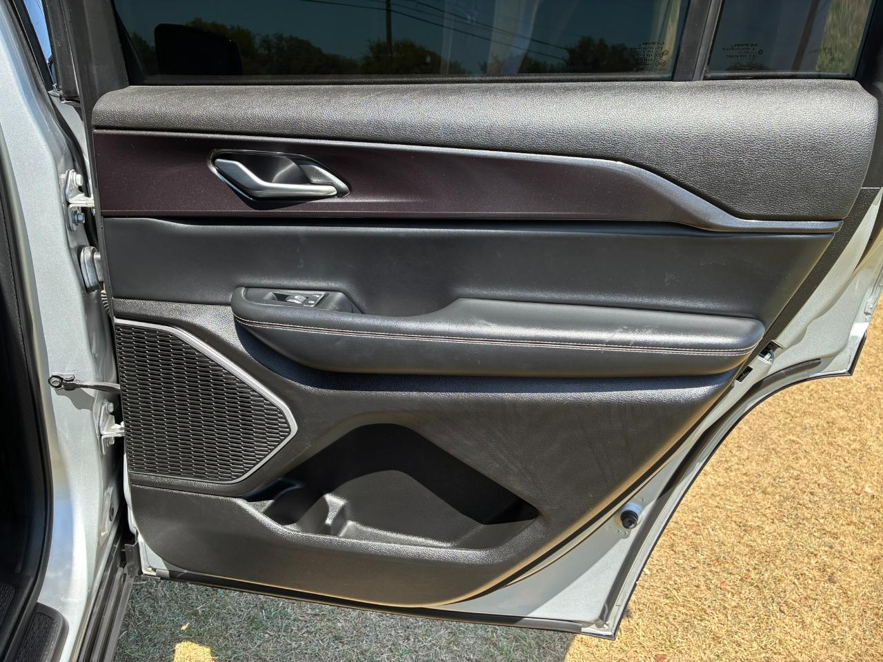Jeep Grand Cherokee L Laredo 4WD 2022