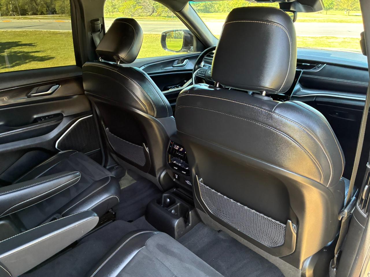 Jeep Grand Cherokee L Laredo 4WD 2022