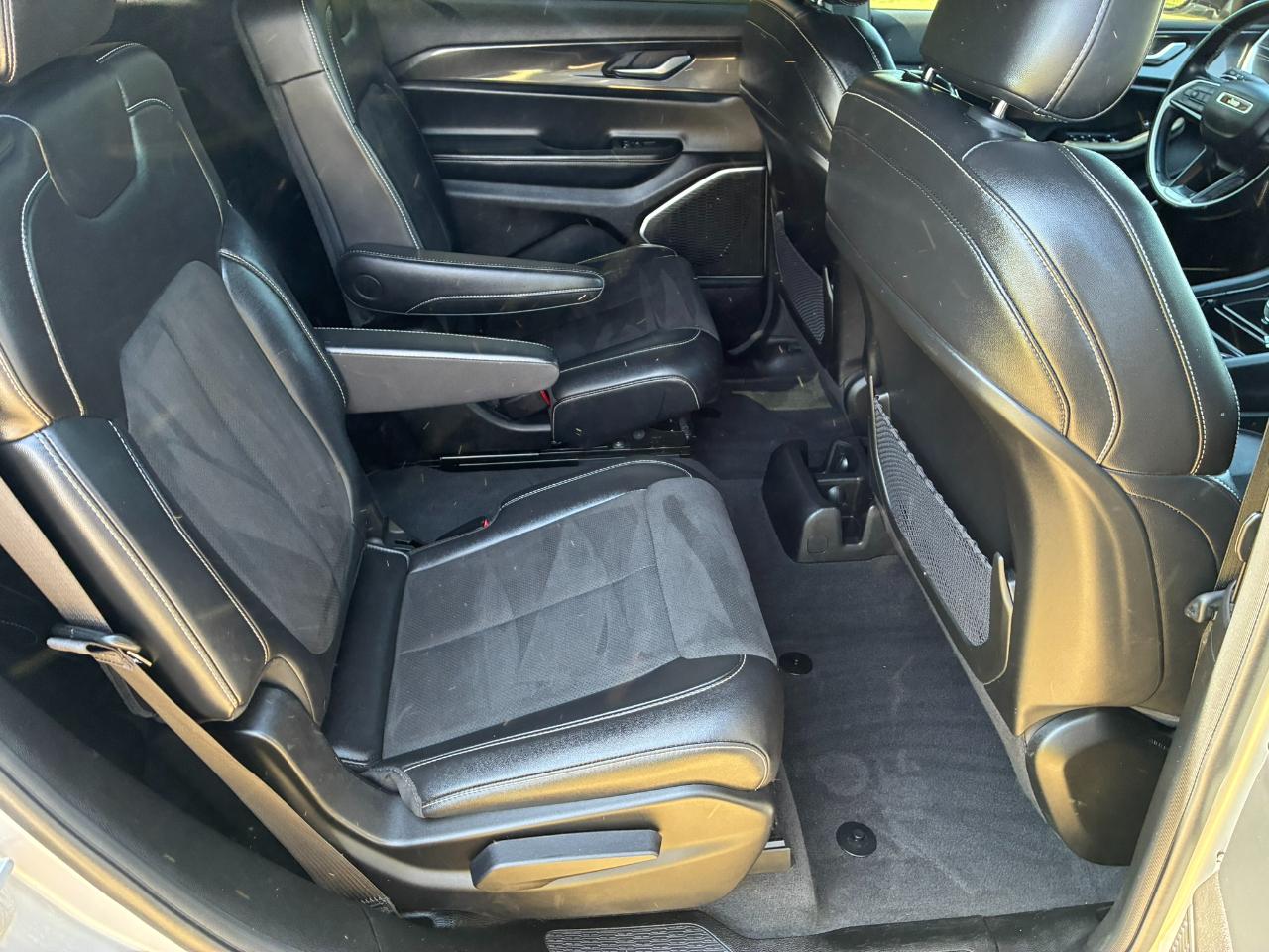 Jeep Grand Cherokee L Laredo 4WD 2022