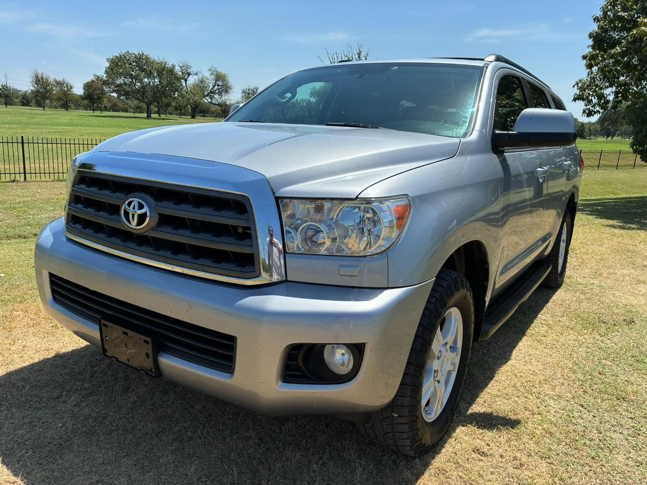 Toyota Sequoia SR5 5.7L 4WD FFV 2015