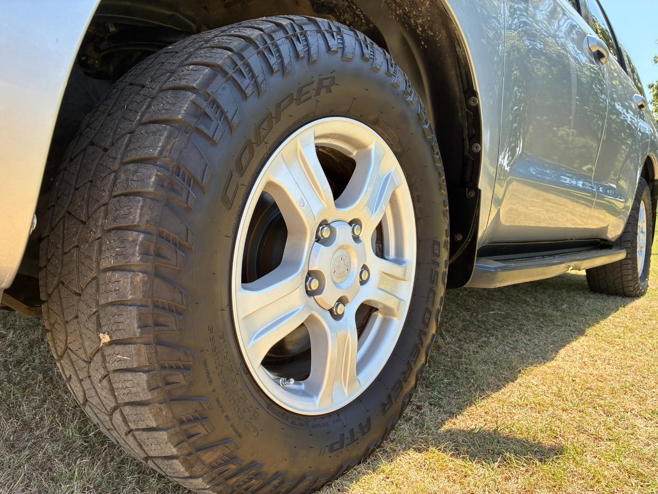 Toyota Sequoia SR5 5.7L 4WD FFV 2015