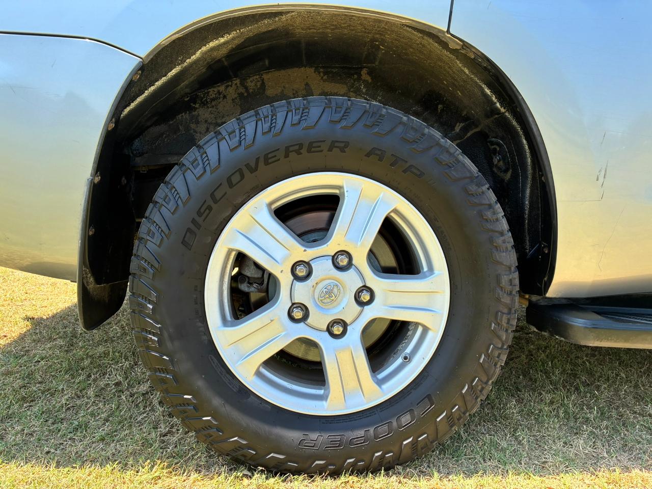 Toyota Sequoia SR5 5.7L 4WD FFV 2015