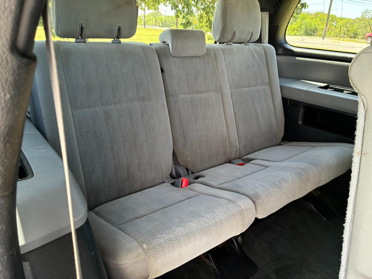 Toyota Sequoia SR5 5.7L 4WD FFV 2015