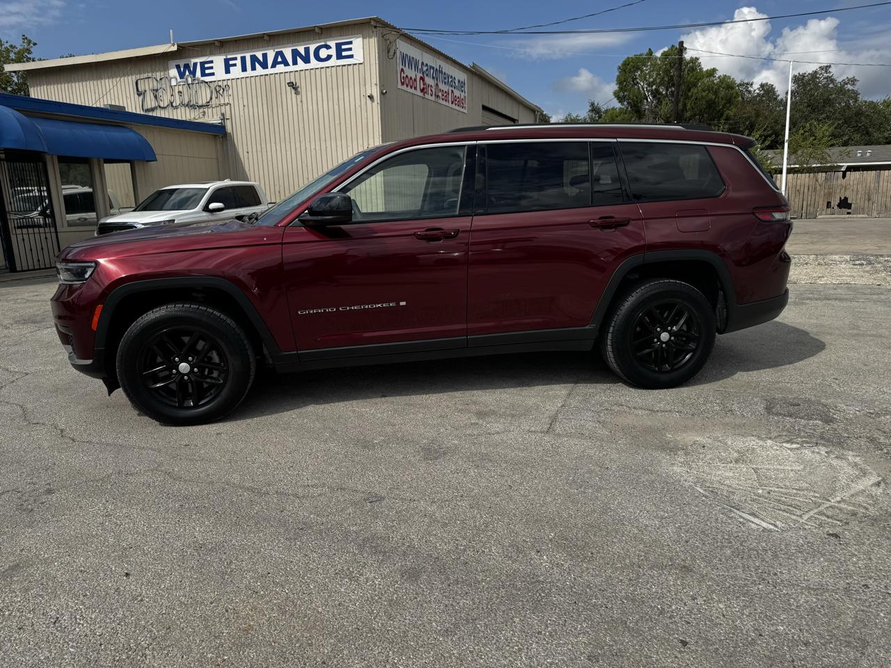 Jeep Grand Cherokee L Laredo 4WD 2023