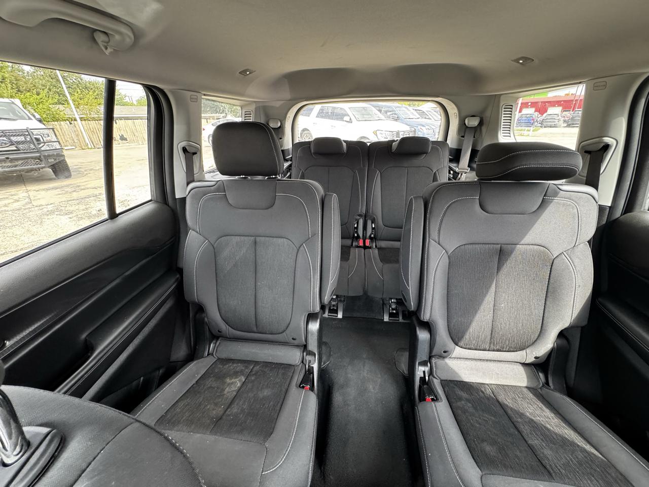 Jeep Grand Cherokee L Laredo 4WD 2023
