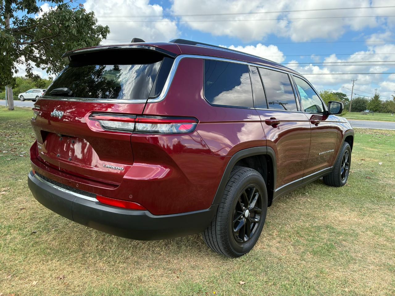 Jeep Grand Cherokee L Laredo 4WD 2023