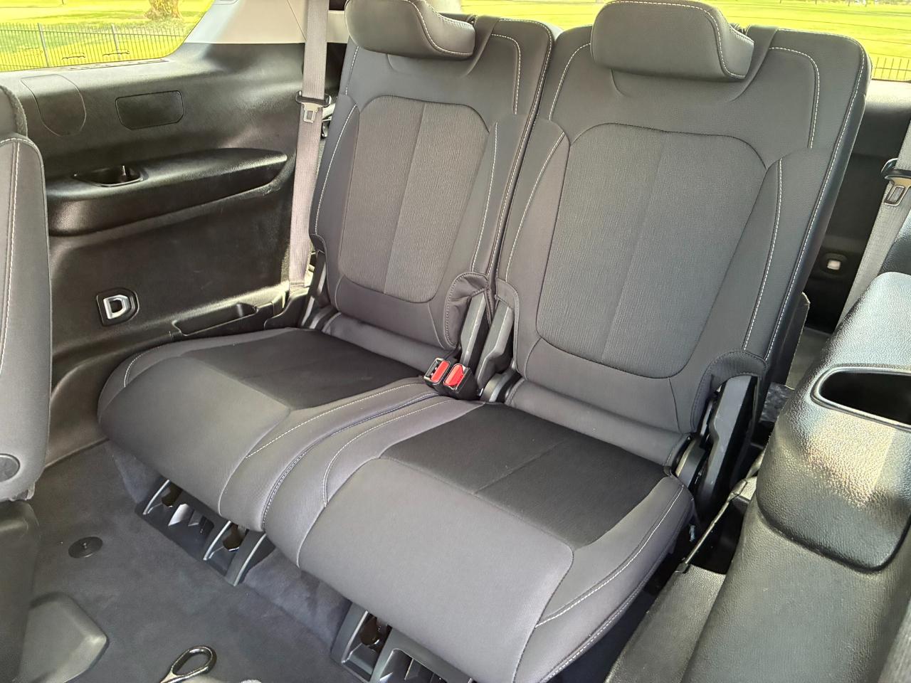 Jeep Grand Cherokee L Laredo 4WD 2023