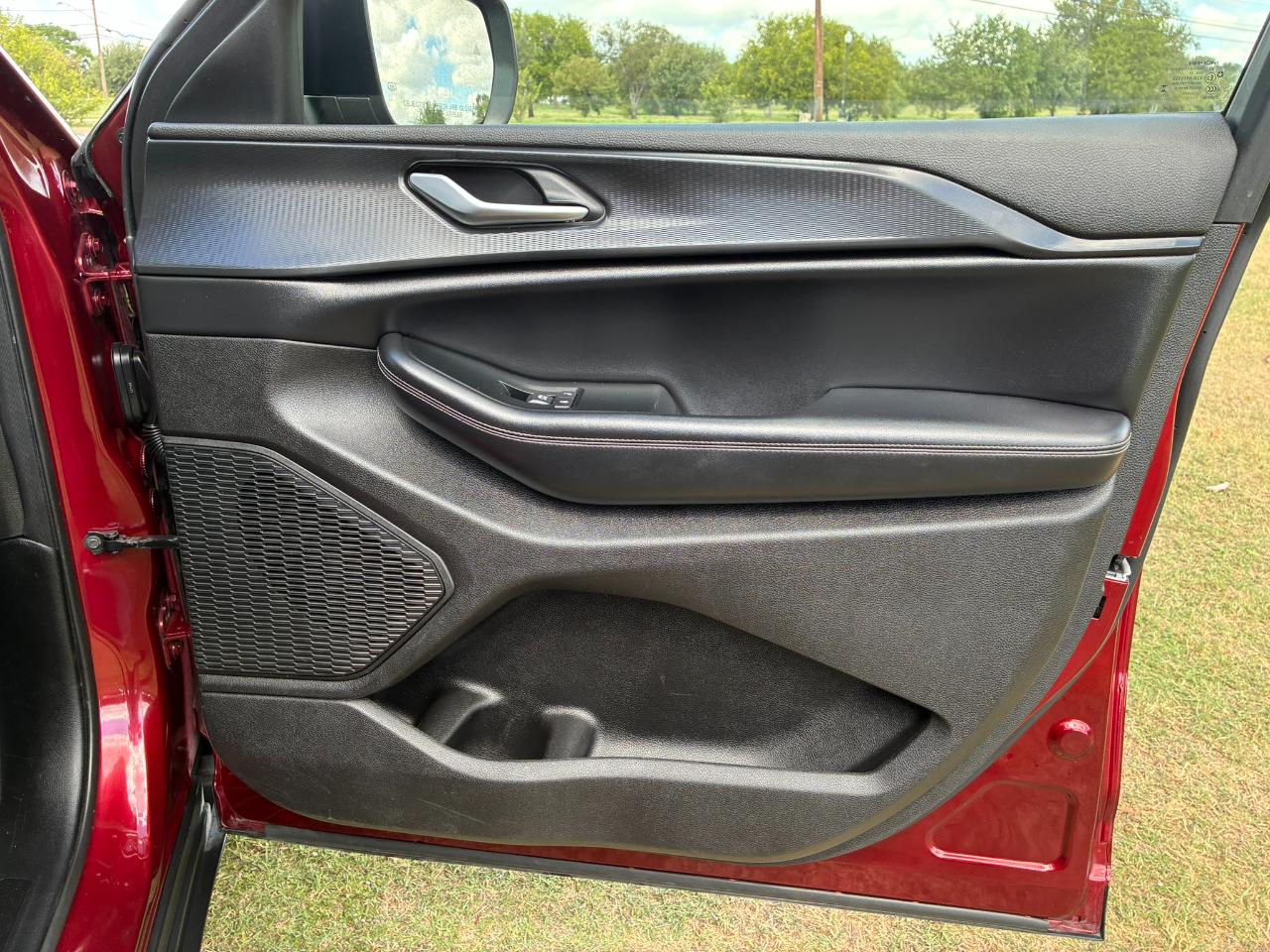 Jeep Grand Cherokee L Laredo 4WD 2023