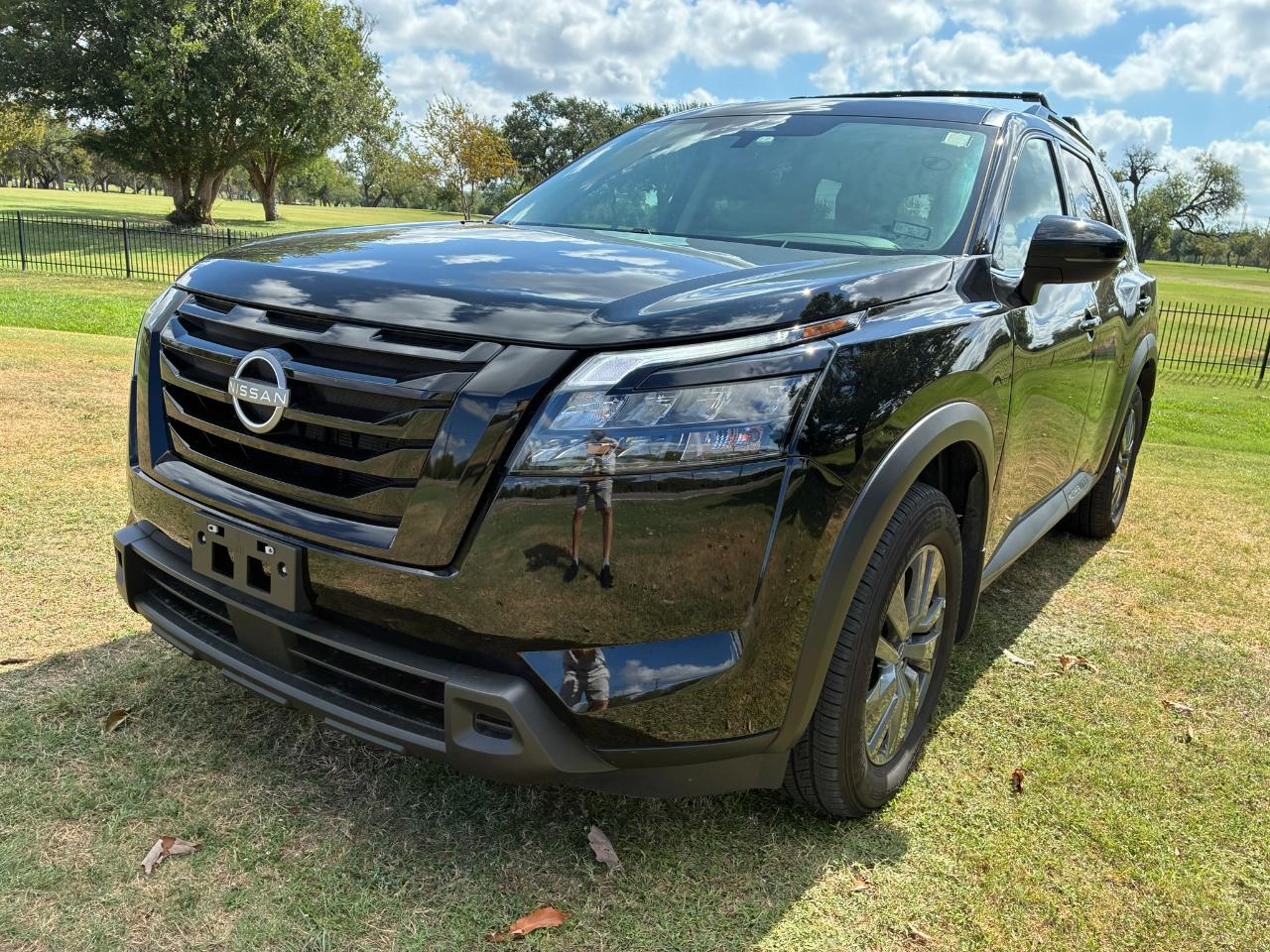 Nissan Pathfinder SV 2025