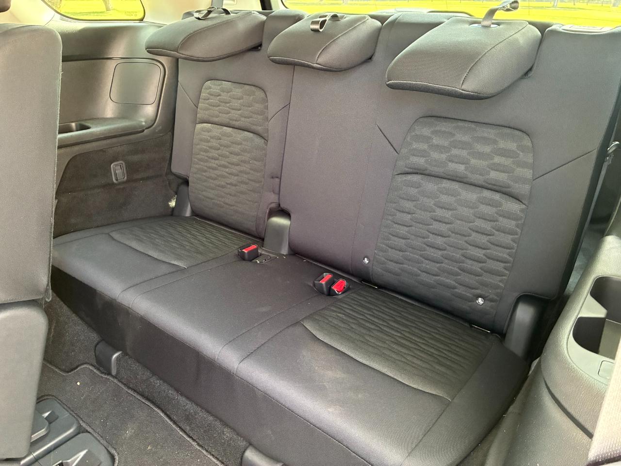 Nissan Pathfinder SV 2025