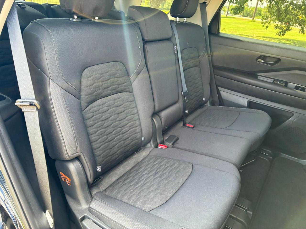 Nissan Pathfinder SV 2025
