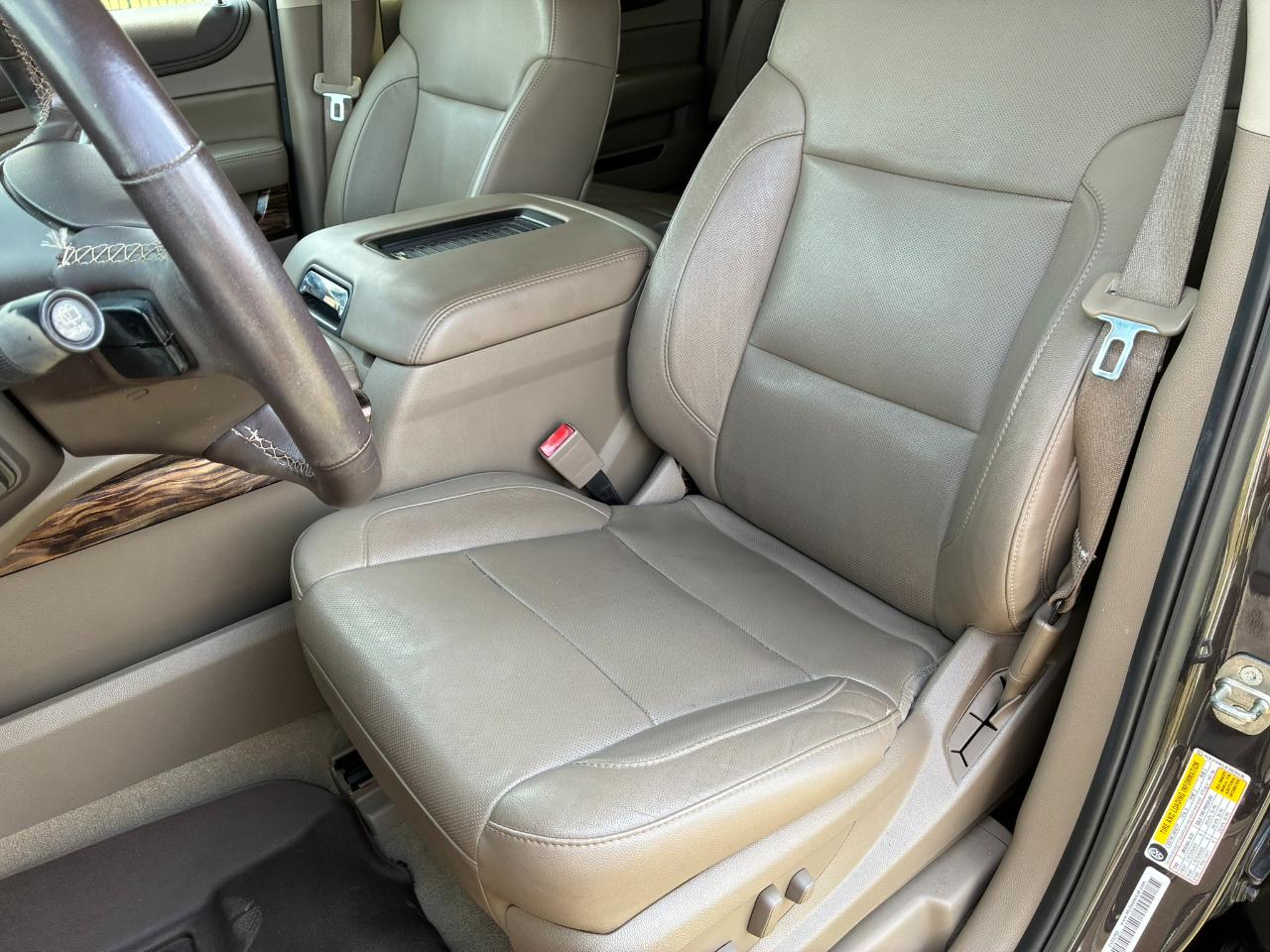 GMC Yukon XL SLT 1/2 Ton 2WD 2015