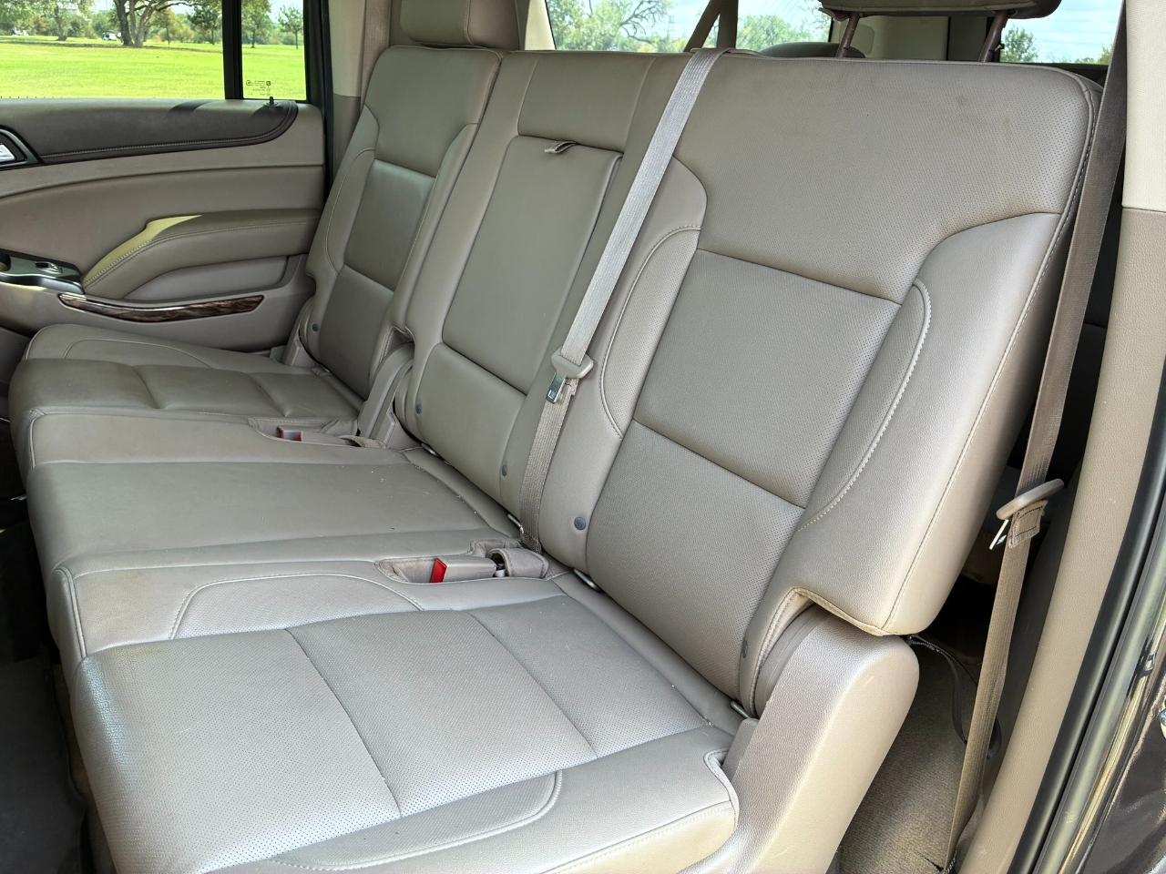 GMC Yukon XL SLT 1/2 Ton 2WD 2015