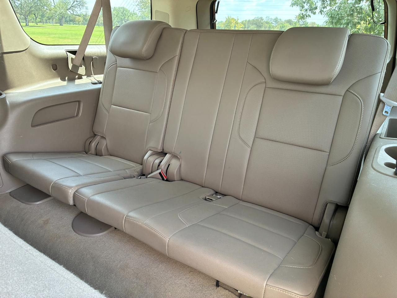 GMC Yukon XL SLT 1/2 Ton 2WD 2015