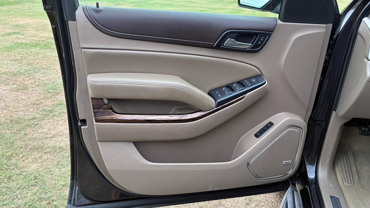 GMC Yukon XL SLT 1/2 Ton 2WD 2015