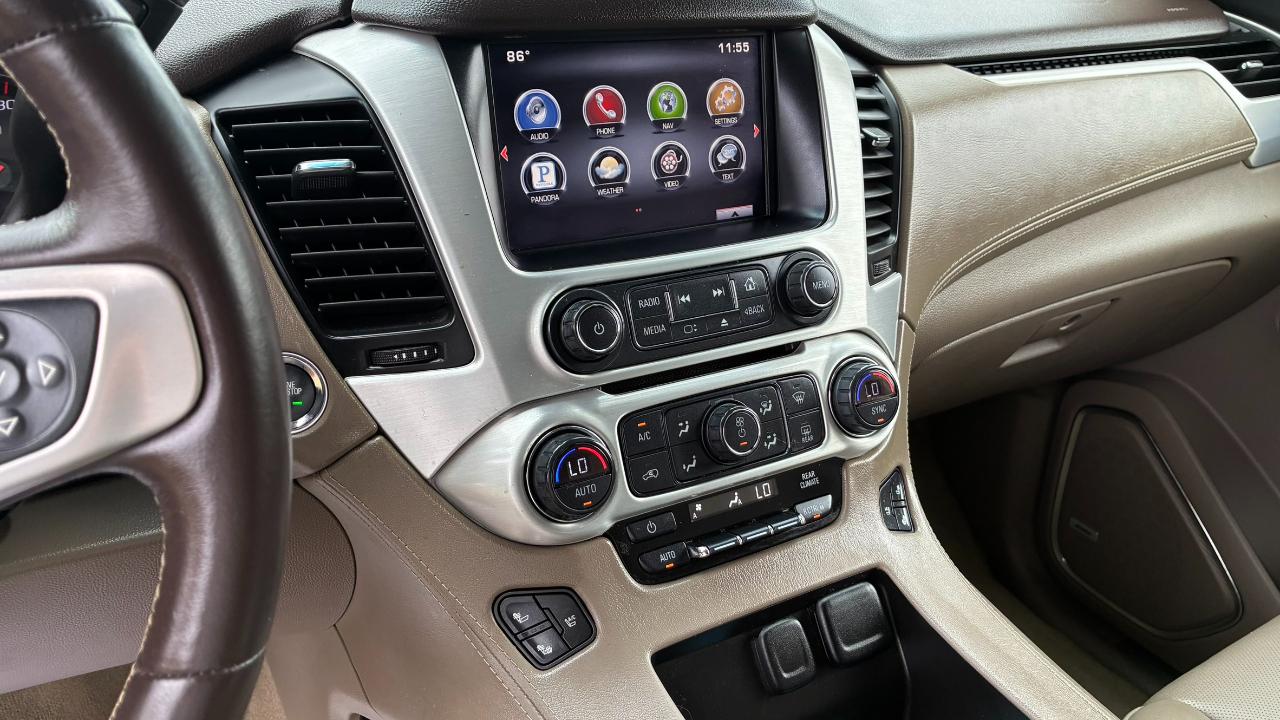 GMC Yukon XL SLT 1/2 Ton 2WD 2015