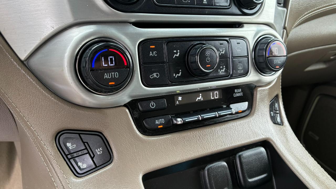 GMC Yukon XL SLT 1/2 Ton 2WD 2015