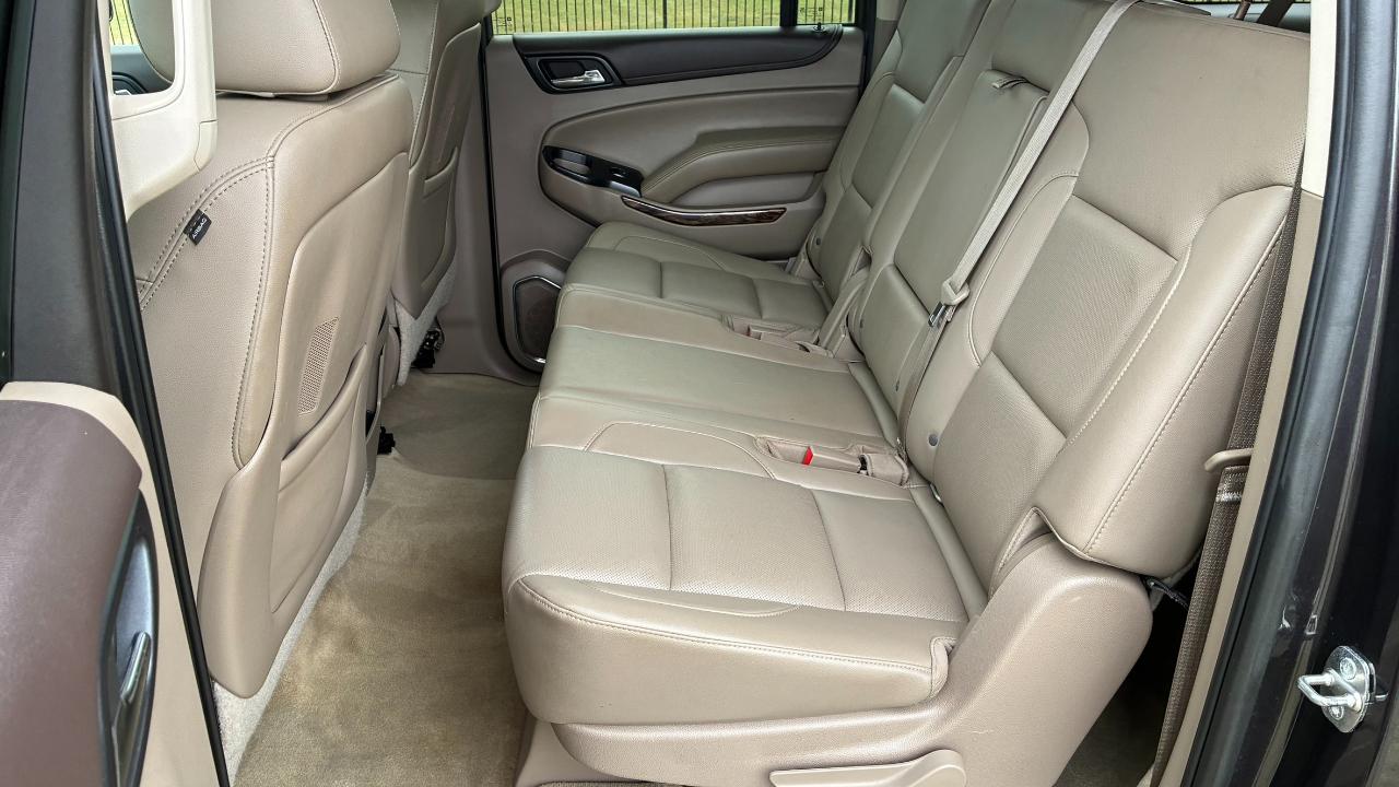 GMC Yukon XL SLT 1/2 Ton 2WD 2015
