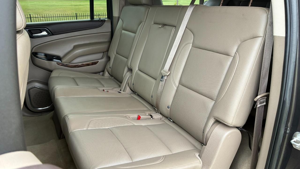 GMC Yukon XL SLT 1/2 Ton 2WD 2015