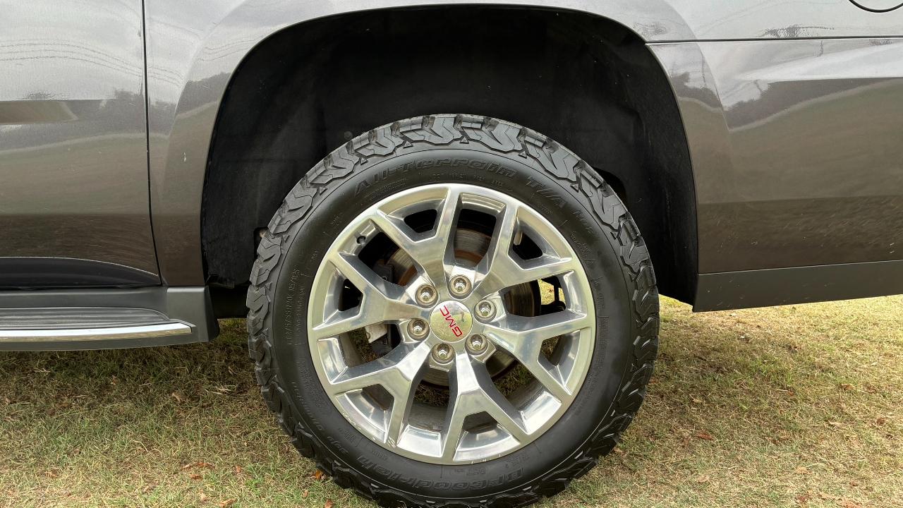 GMC Yukon XL SLT 1/2 Ton 2WD 2015