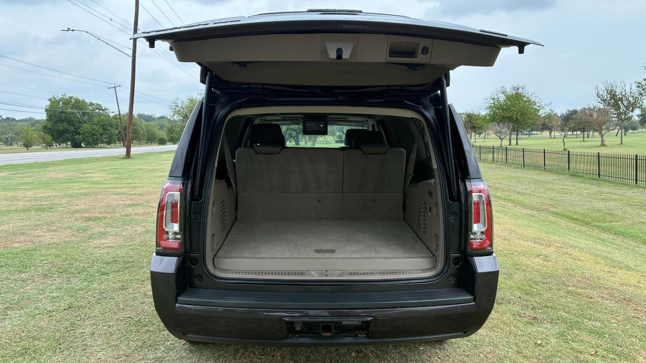 GMC Yukon XL SLT 1/2 Ton 2WD 2015