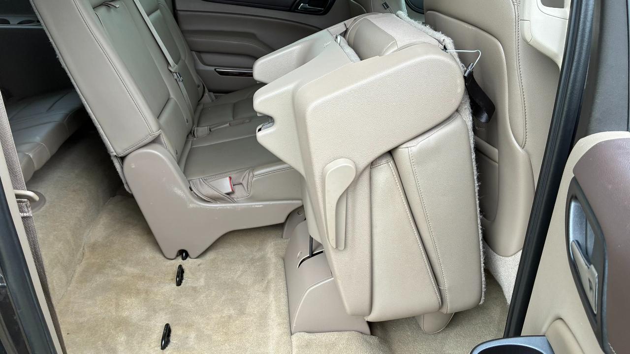 GMC Yukon XL SLT 1/2 Ton 2WD 2015