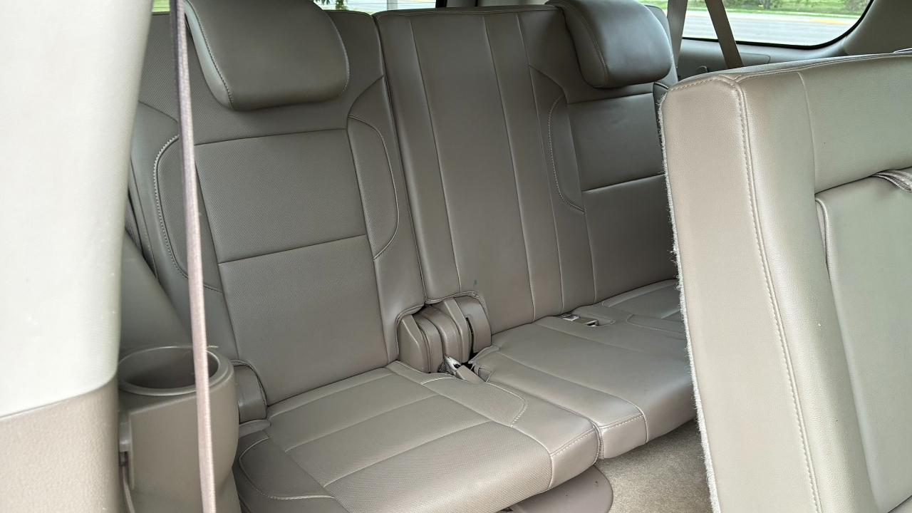 GMC Yukon XL SLT 1/2 Ton 2WD 2015