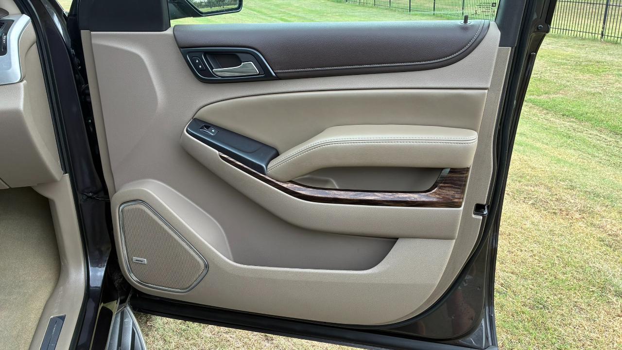 GMC Yukon XL SLT 1/2 Ton 2WD 2015