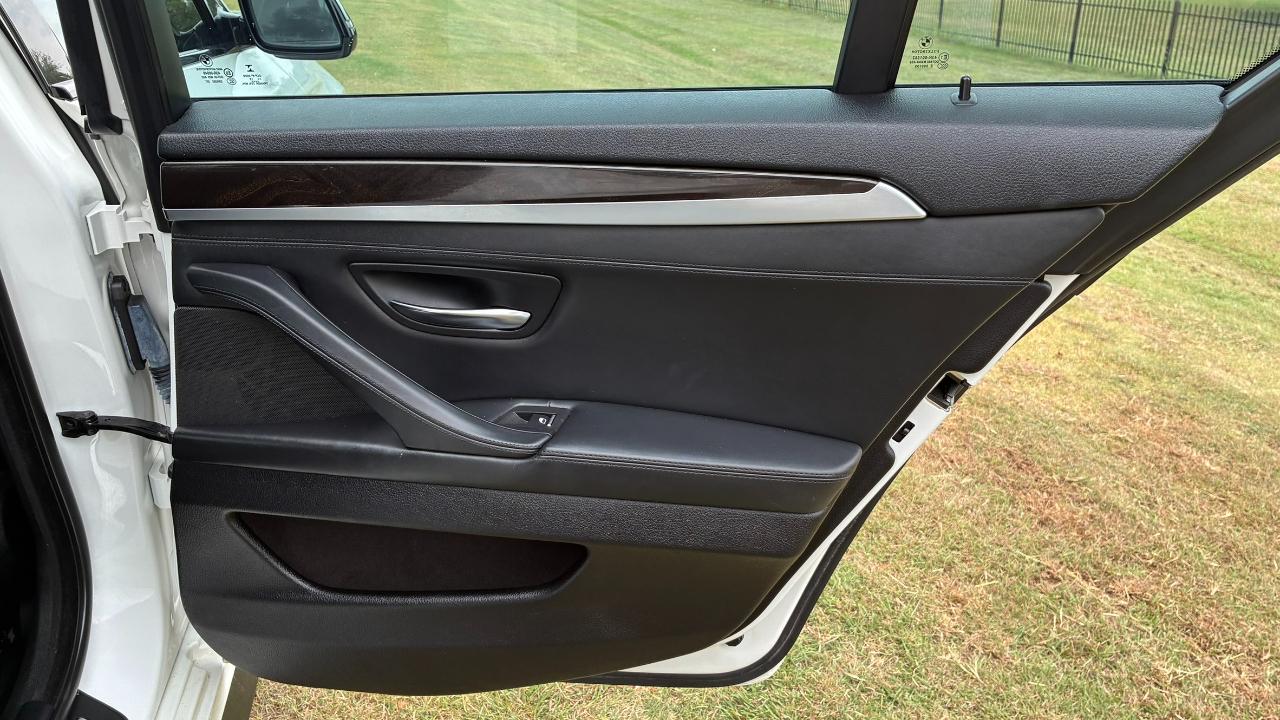 BMW 5-Series 535i 2016