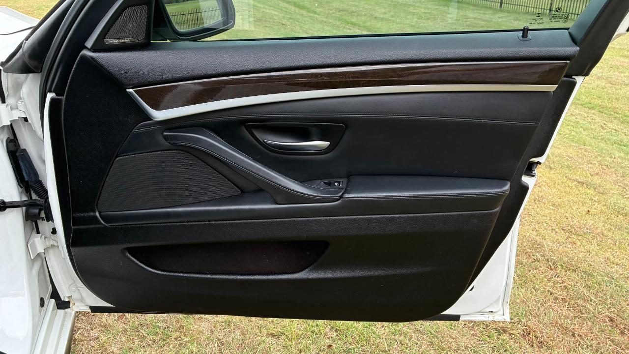 BMW 5-Series 535i 2016