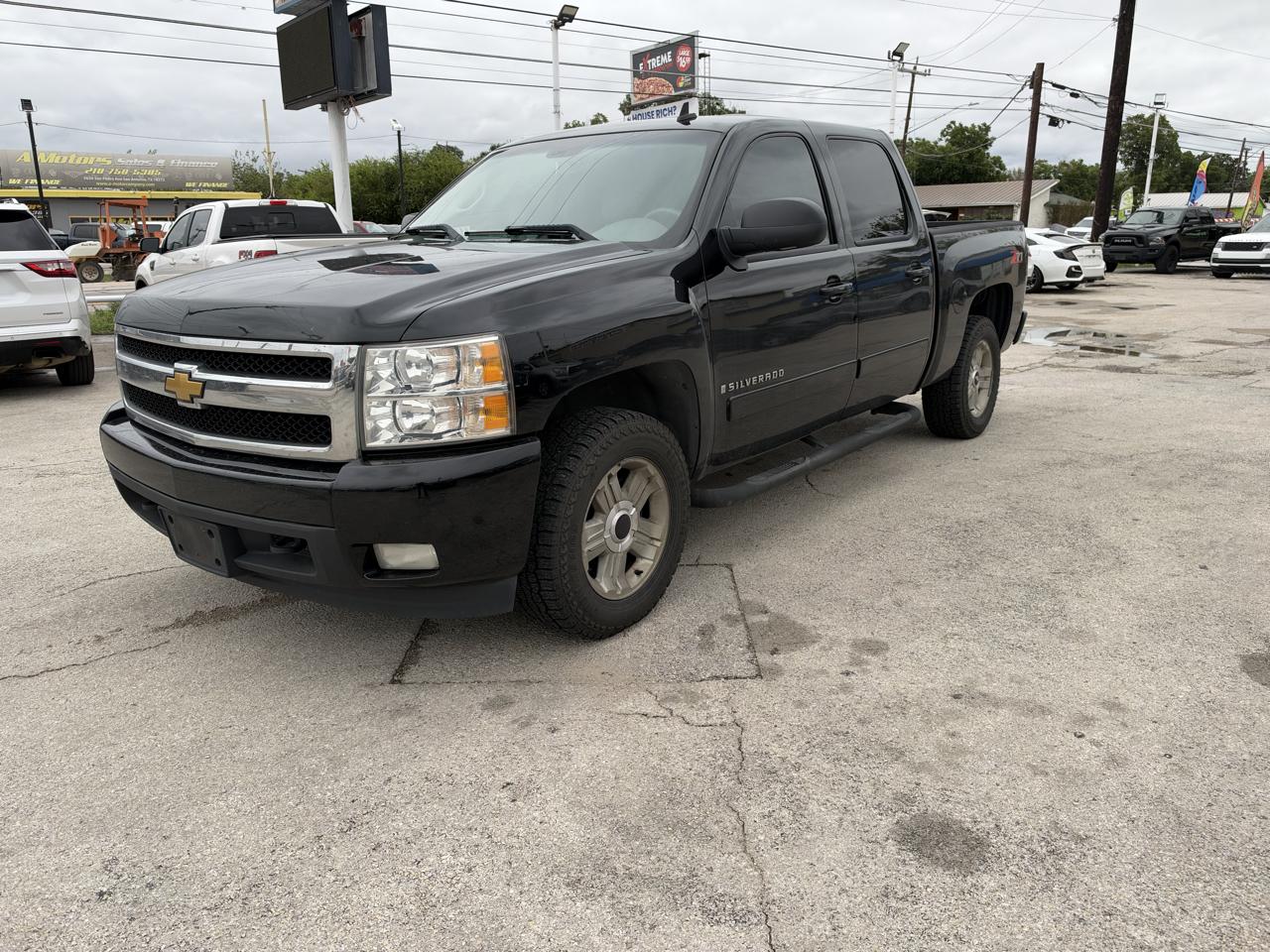 2007 Chevrolet Silverado 1500 LT1 Crew Cab 2WD