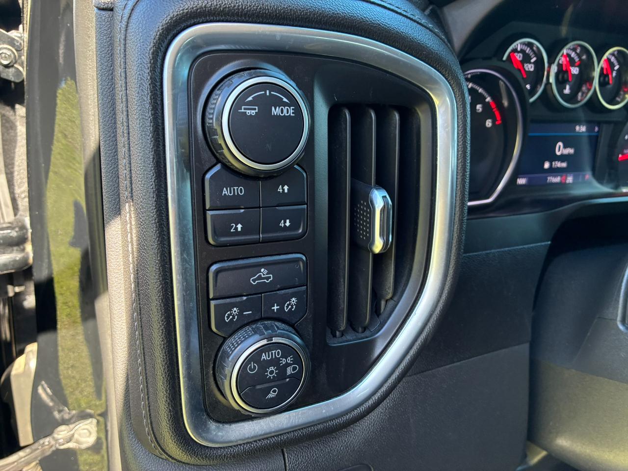 Chevrolet Silverado 1500 LT Z71 Crew Cab 4WD 2020