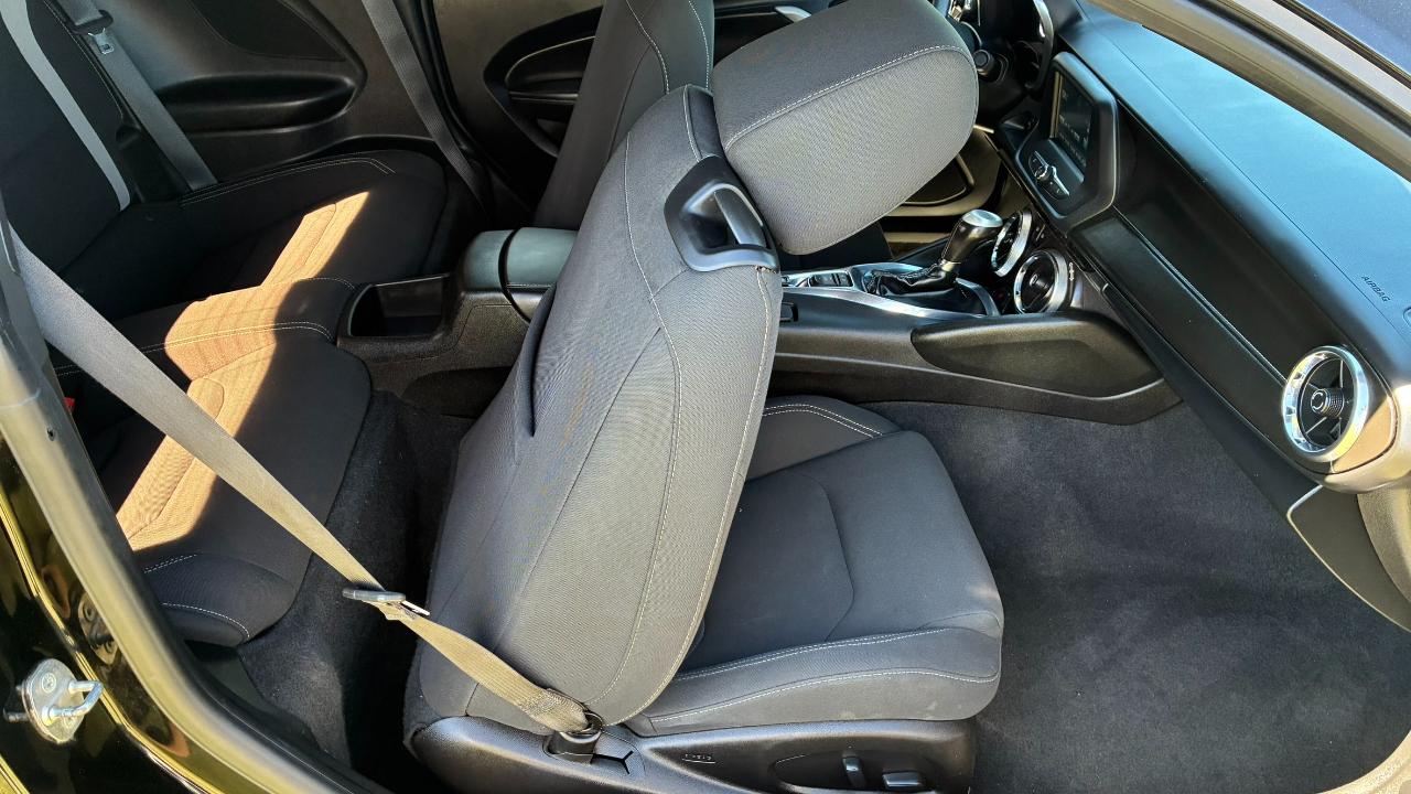 Chevrolet Camaro 1LT Coupe 8A 2018