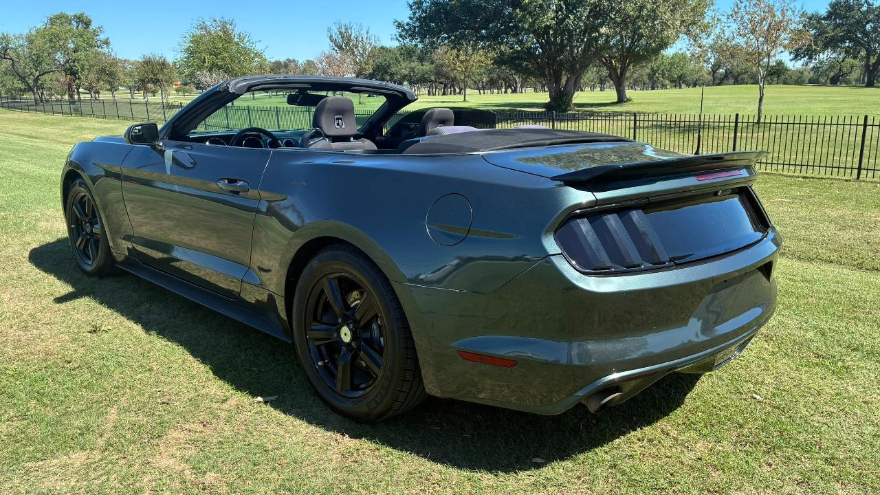 Ford Mustang V6 Convertible 2016